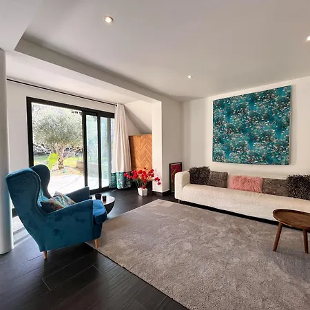 Moderne Avec Vue Canigou 弗耐特·莱班斯