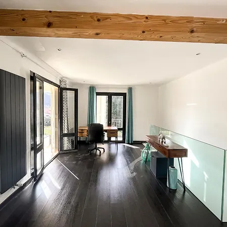 Moderne Avec Vue Canigou 别墅